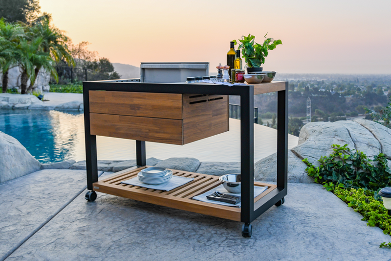 The Social Centerpiece: Exploring the Social Benefits of Grill Islands and Outdoor Kitchen Carts